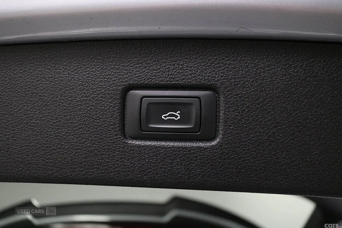 Audi Q7 SUV, Diesel, 2023, Silver