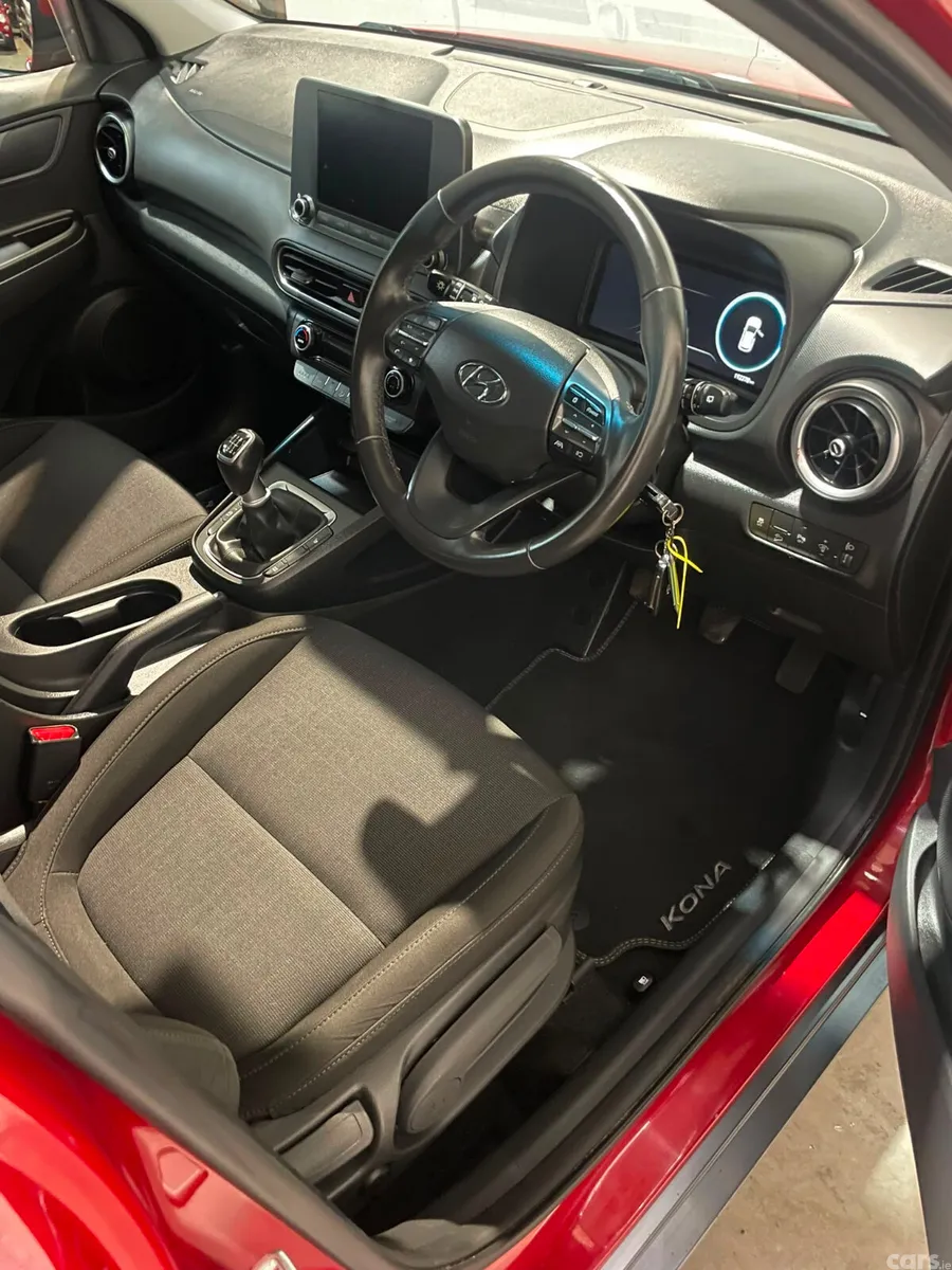 Hyundai KONA MPV, Diesel, 2021, Red