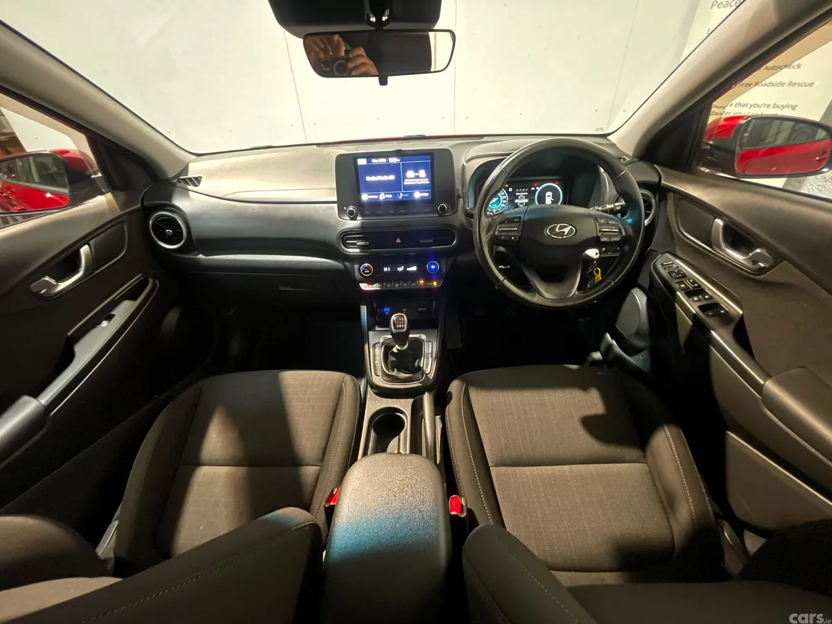Hyundai KONA MPV, Diesel, 2021, Red
