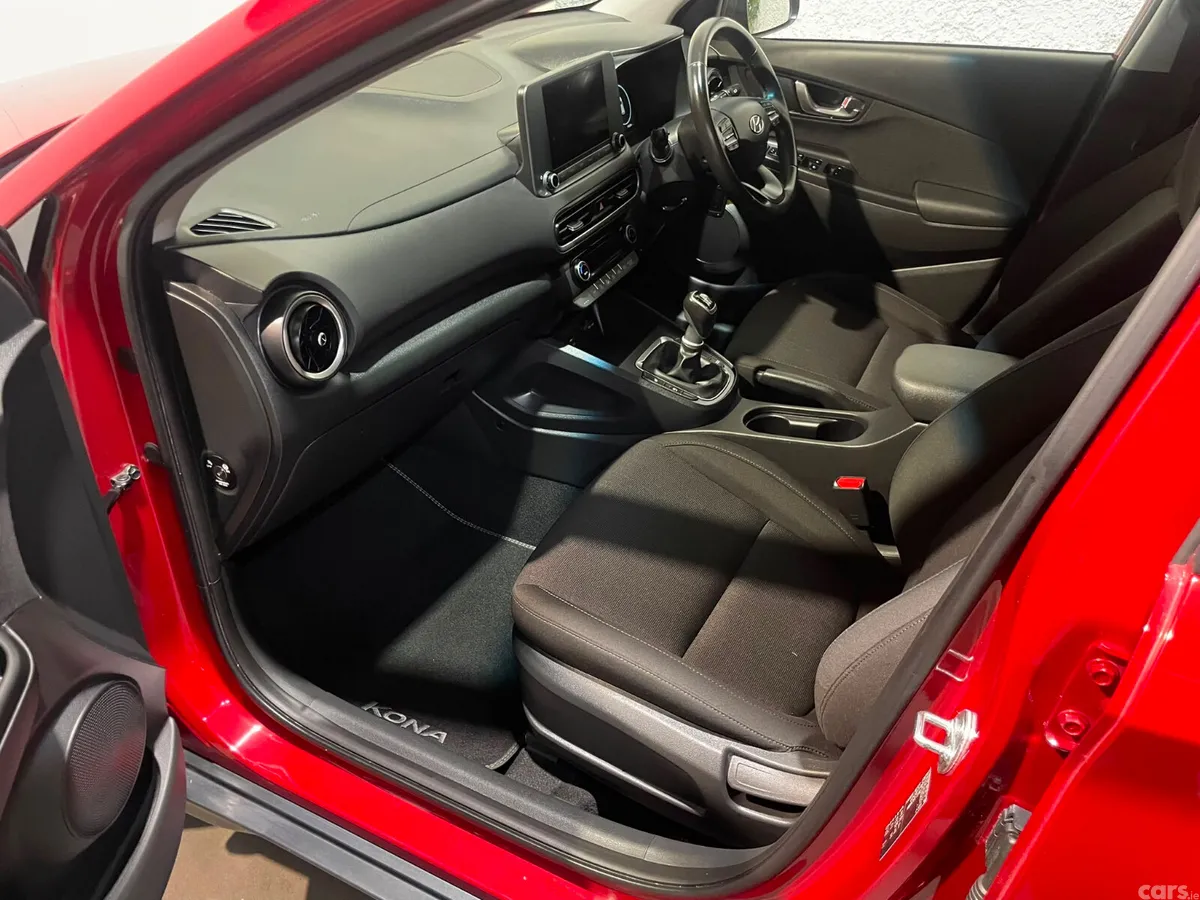 Hyundai KONA MPV, Diesel, 2021, Red