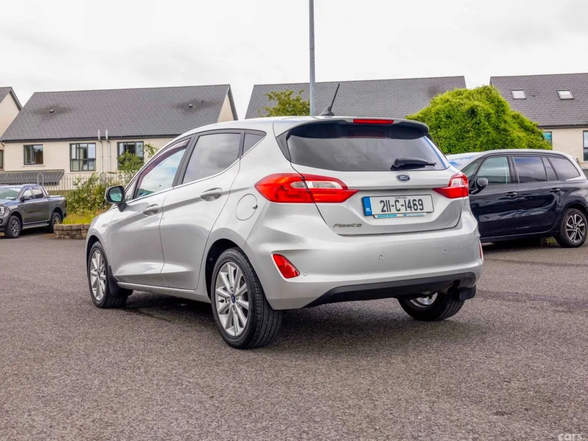 Ford Fiesta Hatchback, Petrol, 2021, Grey