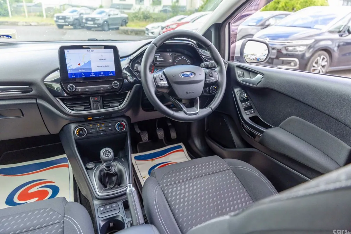 Ford Fiesta Hatchback, Petrol, 2021, Grey