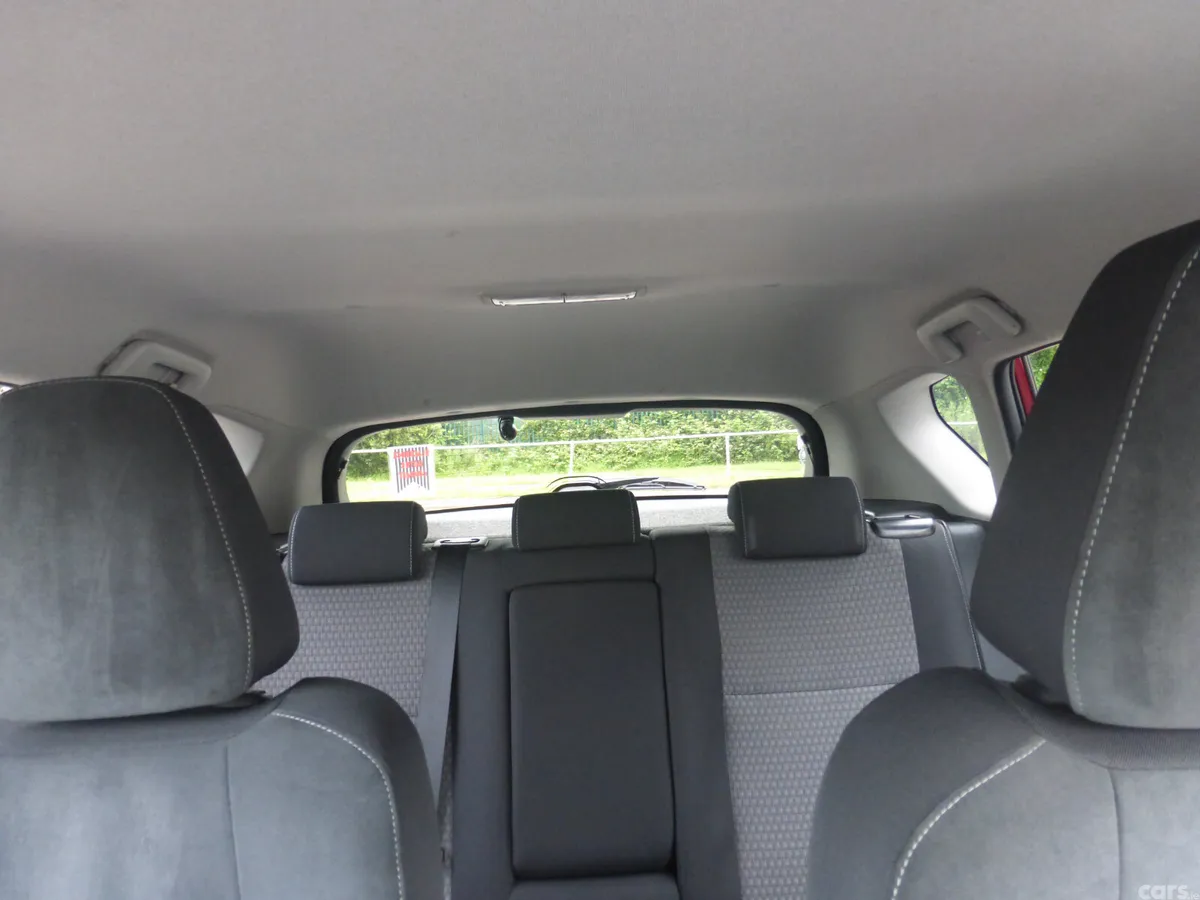 Toyota Auris MPV, Petrol Hybrid, 2018, Red