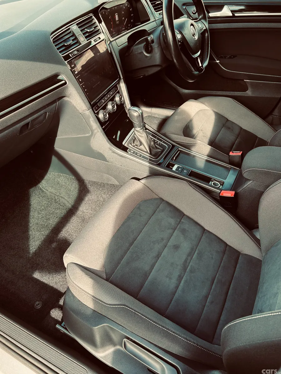 Volkswagen Golf Hatchback, Petrol, 2019, Grey