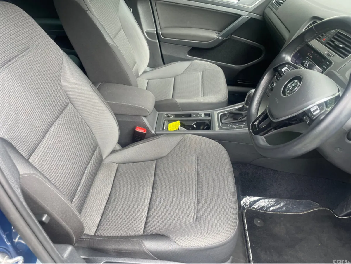 Volkswagen Golf Hatchback, Petrol, 2017, Blue