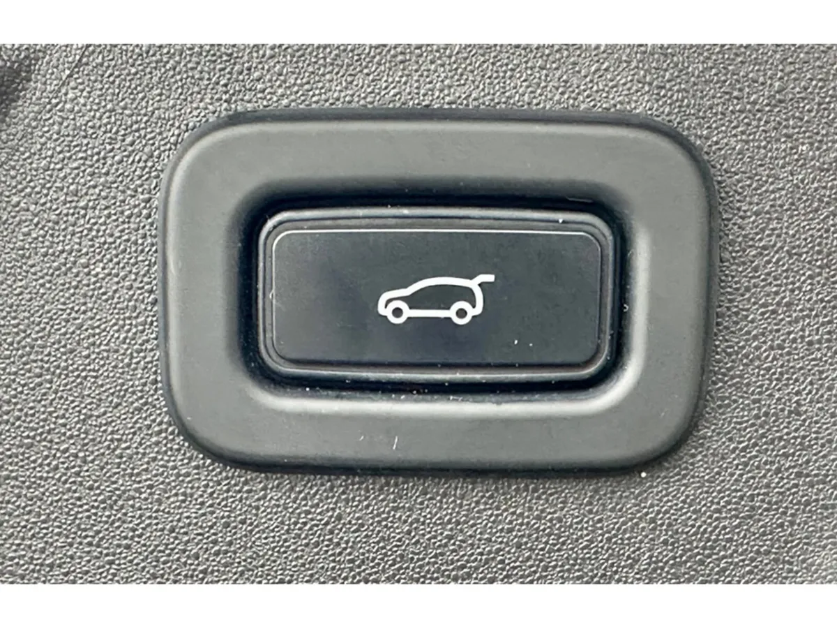 Land Rover Discovery Sport SUV, Petrol Plug-in Hybrid, 2022, Red