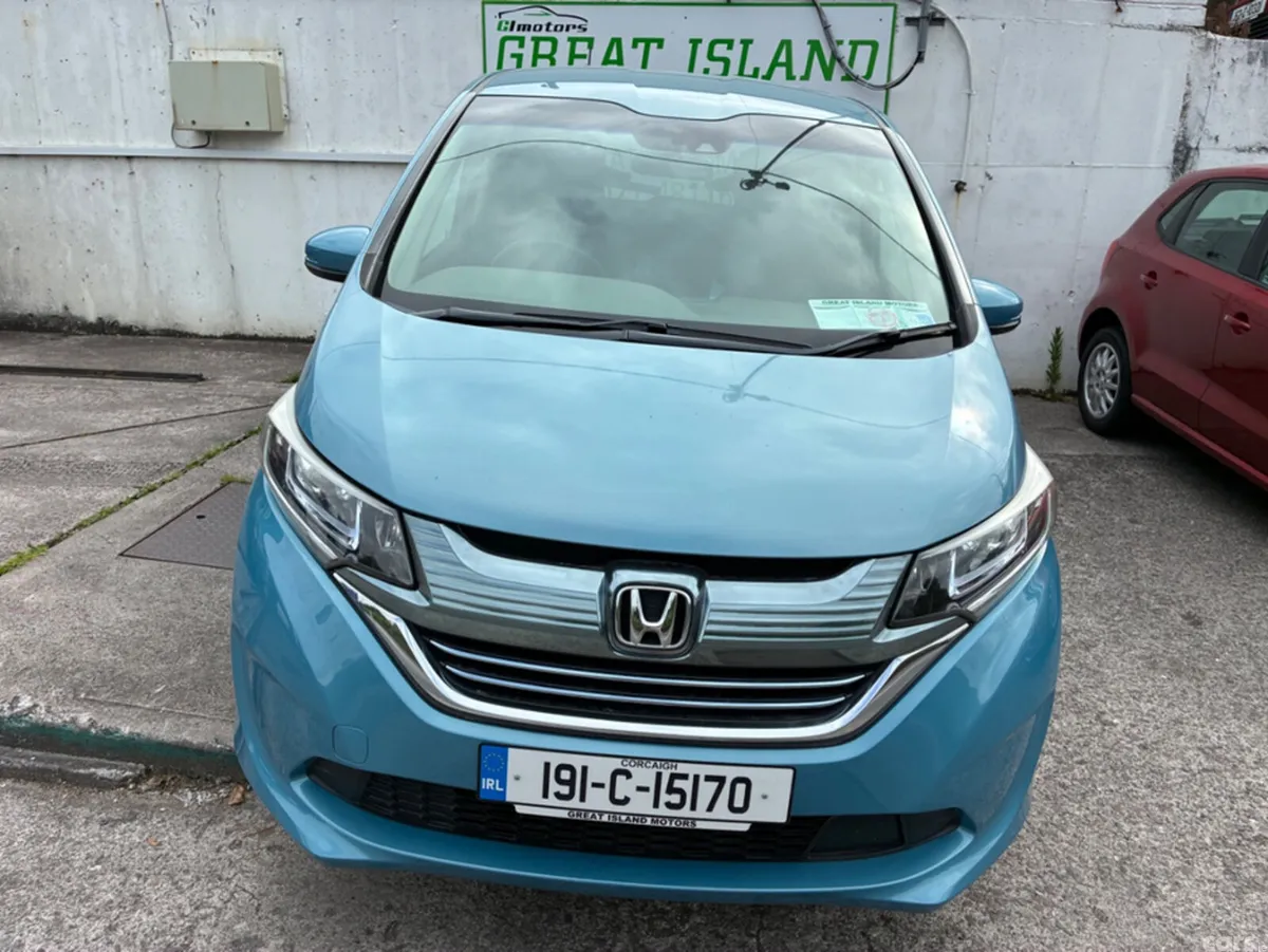 Honda Freed MPV, Petrol Hybrid, 2019, Blue