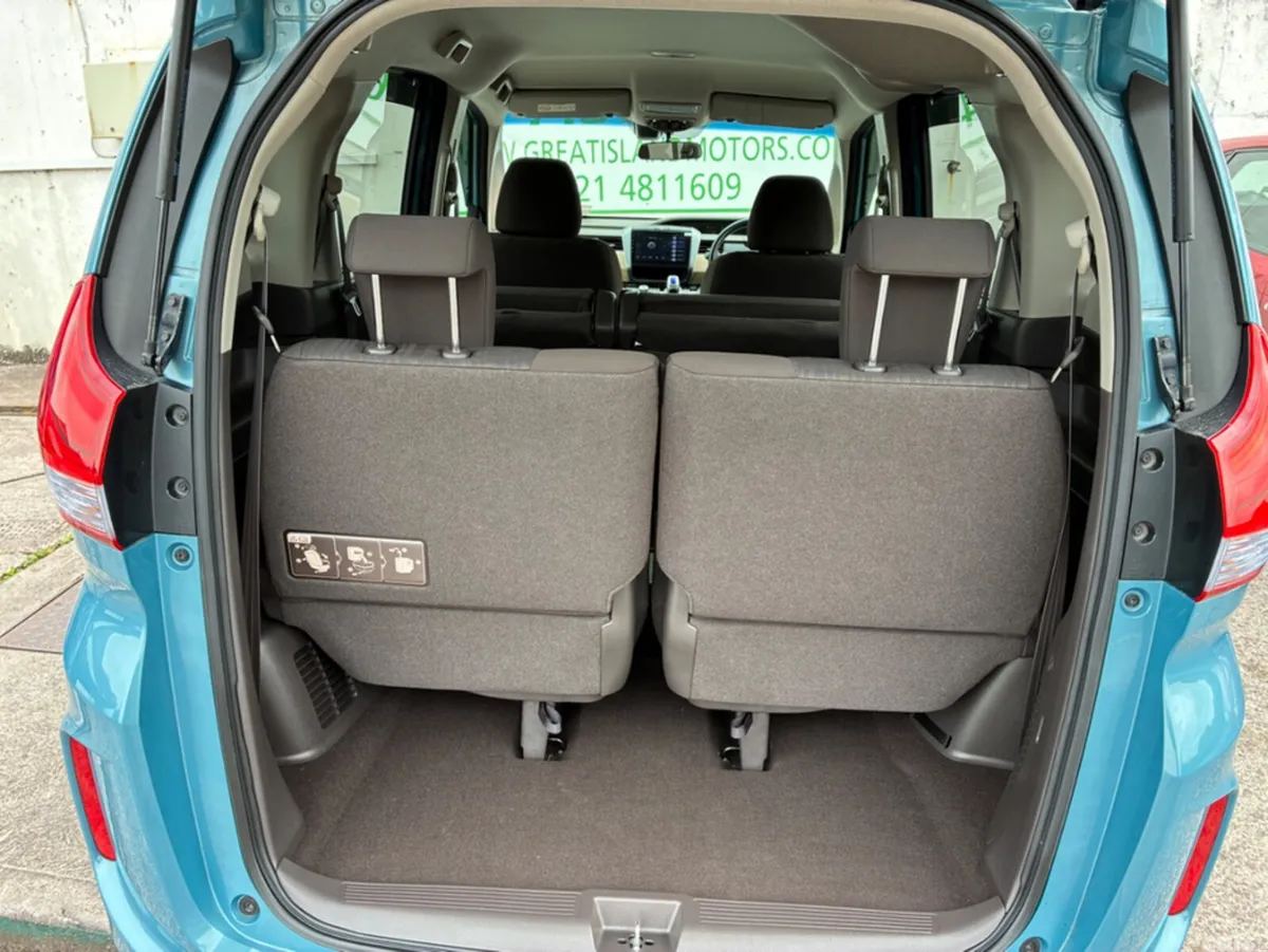Honda Freed MPV, Petrol Hybrid, 2019, Blue