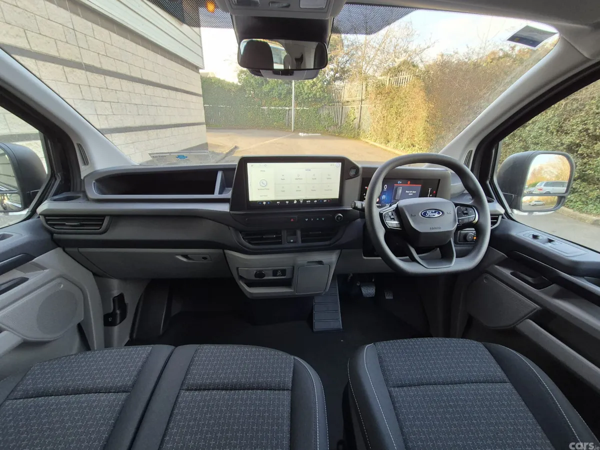 Ford Transit Custom Van, Petrol Plug-in Hybrid, 2026, Black