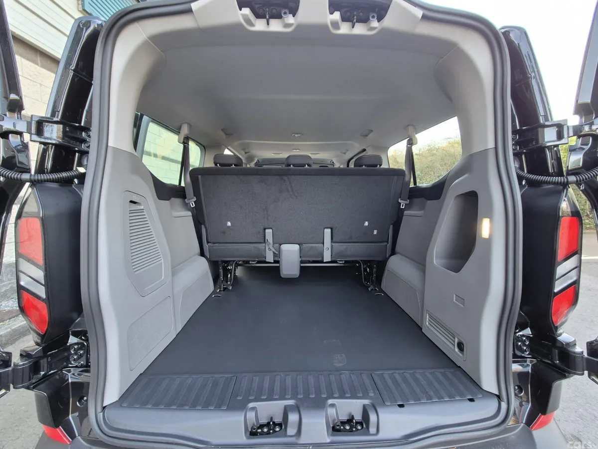 Ford Transit Custom Van, Petrol Plug-in Hybrid, 2026, Black