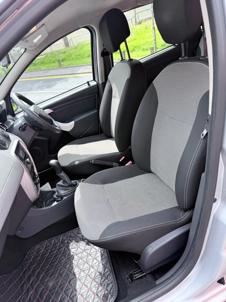 Dacia Duster SUV, Petrol, 2016, Silver