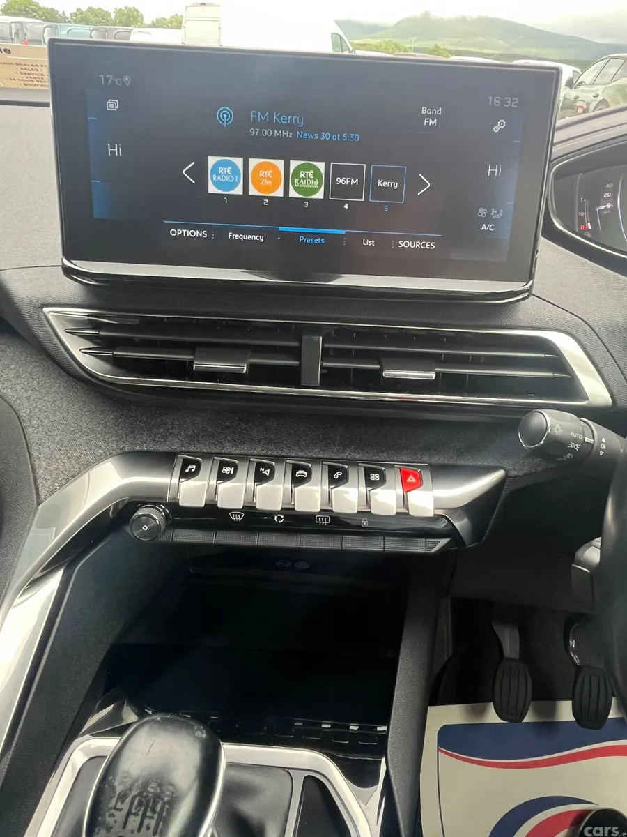 Peugeot 3008 MPV, Diesel, 2021, Red