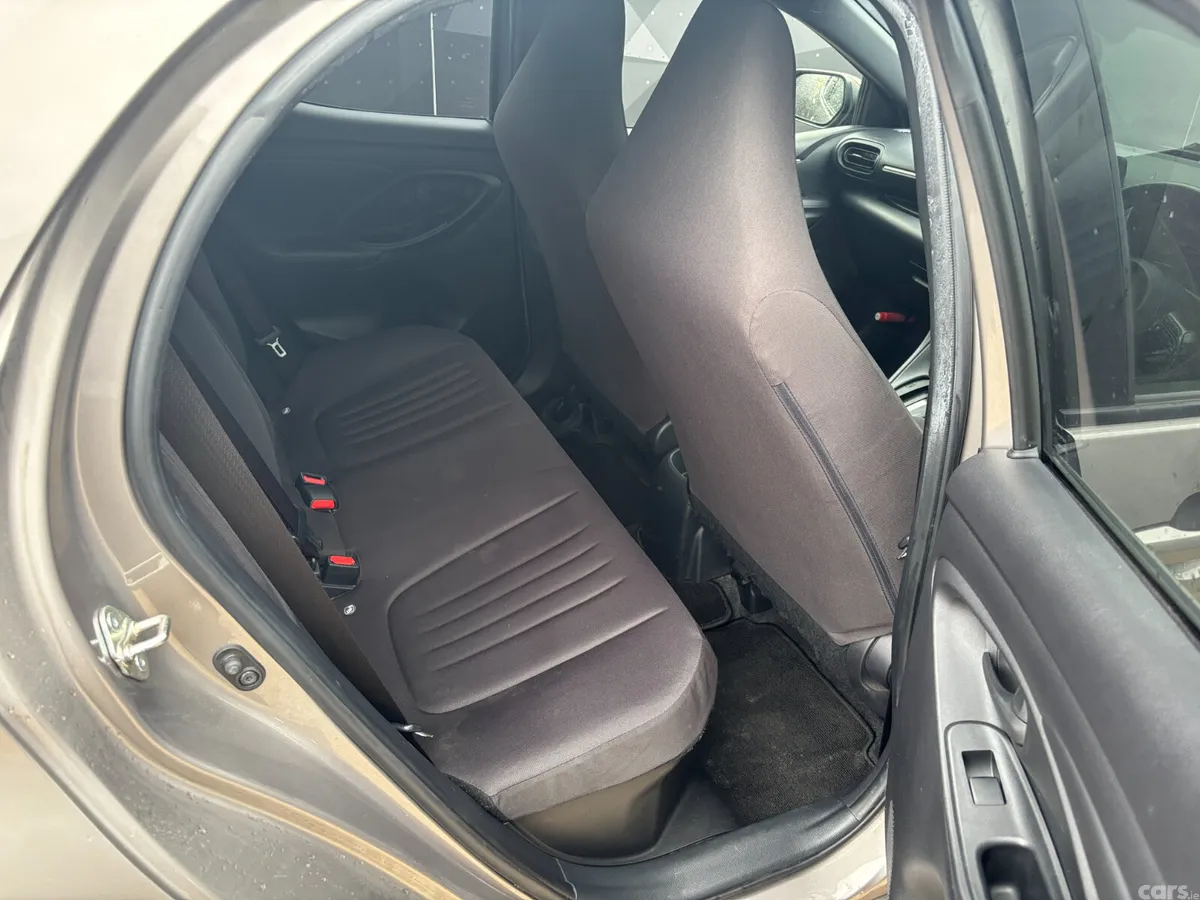 Toyota Yaris Hatchback, Petrol Hybrid, 2021, Grey