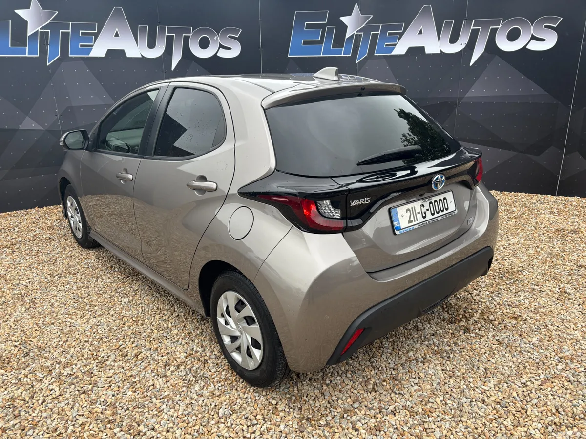 Toyota Yaris Hatchback, Petrol Hybrid, 2021, Grey