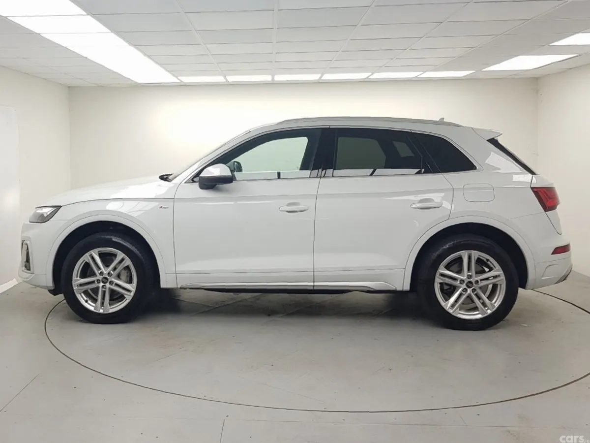 Audi Q5 SUV, Petrol Plug-in Hybrid, 2025, White