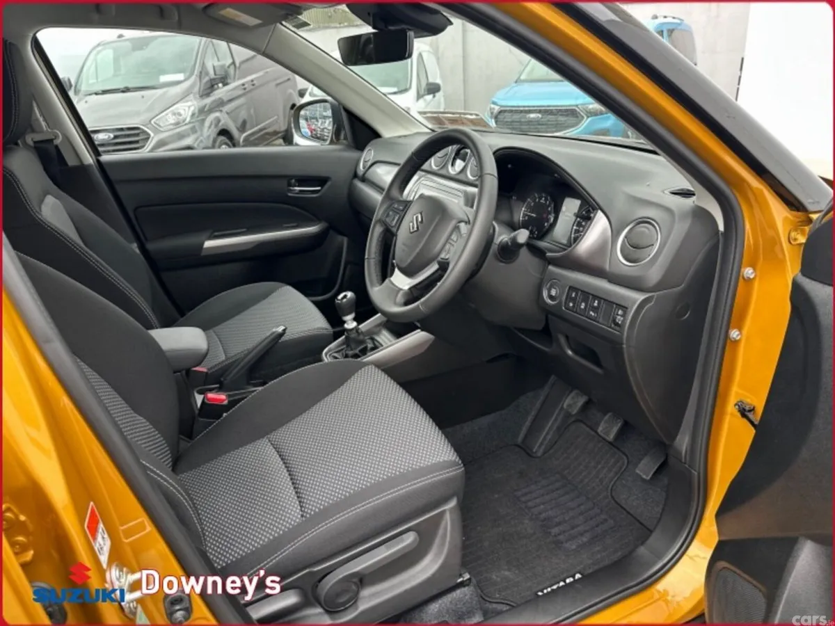 Suzuki Vitara SUV, Petrol, 2026, 