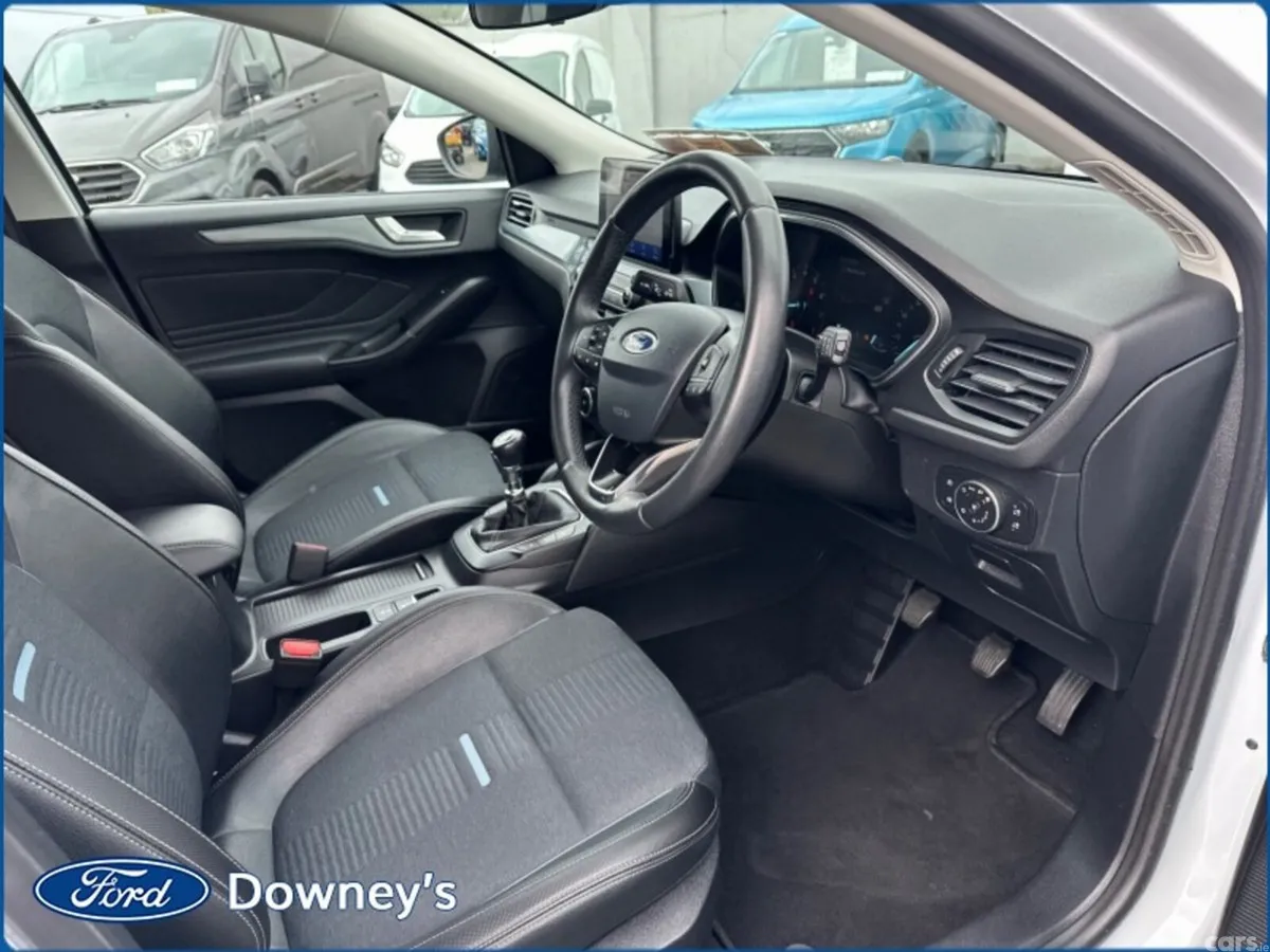 Ford Focus Hatchback, Petrol, 2020, White