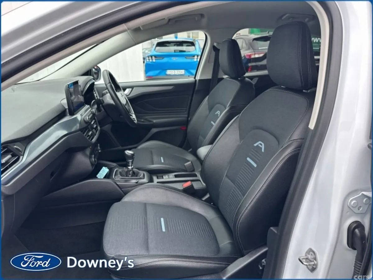 Ford Focus Hatchback, Petrol, 2020, White