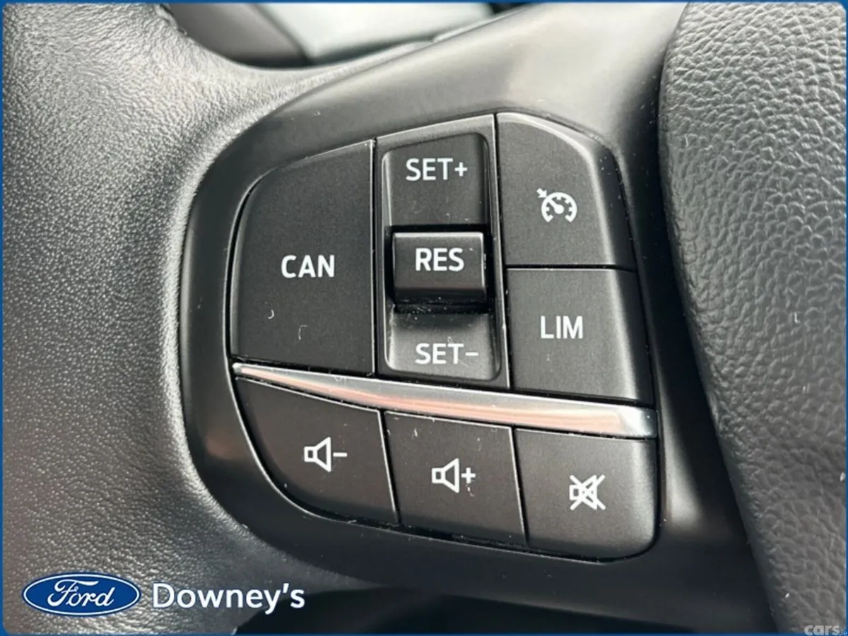 Ford Focus Hatchback, Petrol, 2020, White