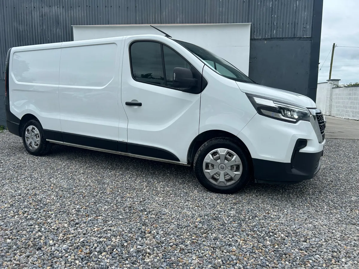 Nissan Primastar MPV, Diesel, 2022, White