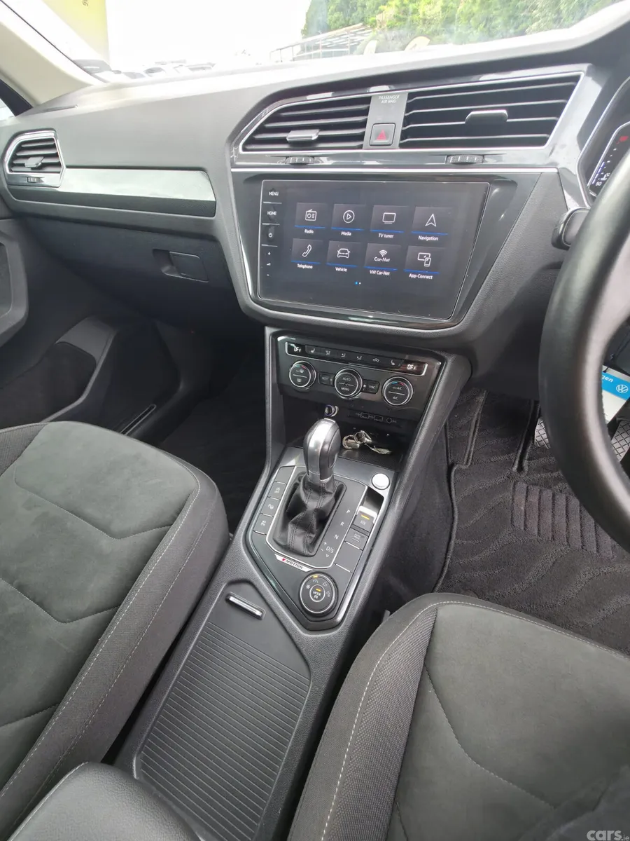 Volkswagen Tiguan SUV, Diesel, 2019, Black