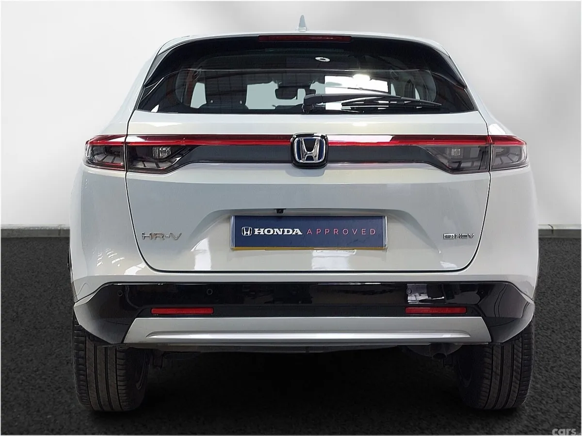 Honda HR-V Hatchback, Petrol Hybrid, 2022, White