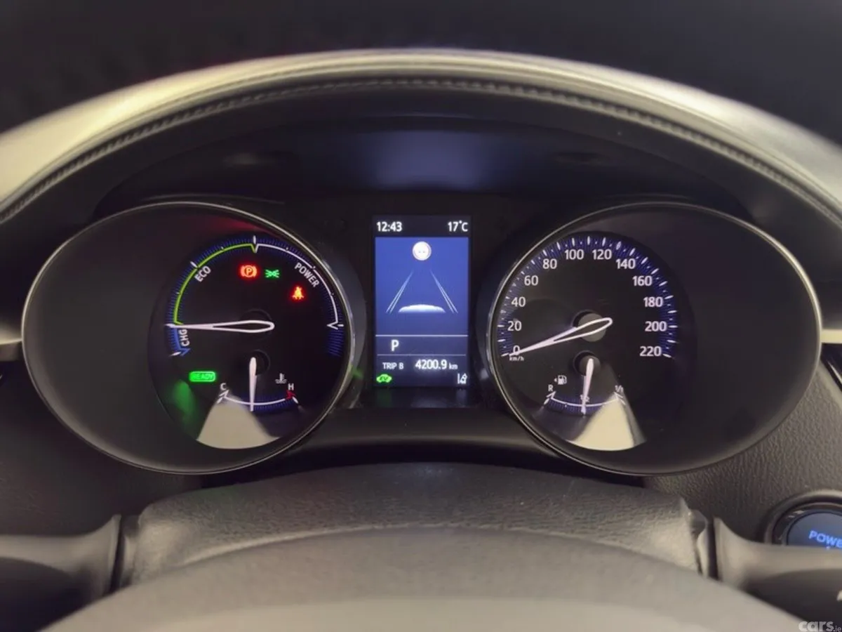Toyota C-HR SUV, Petrol Hybrid, 2023, Silver