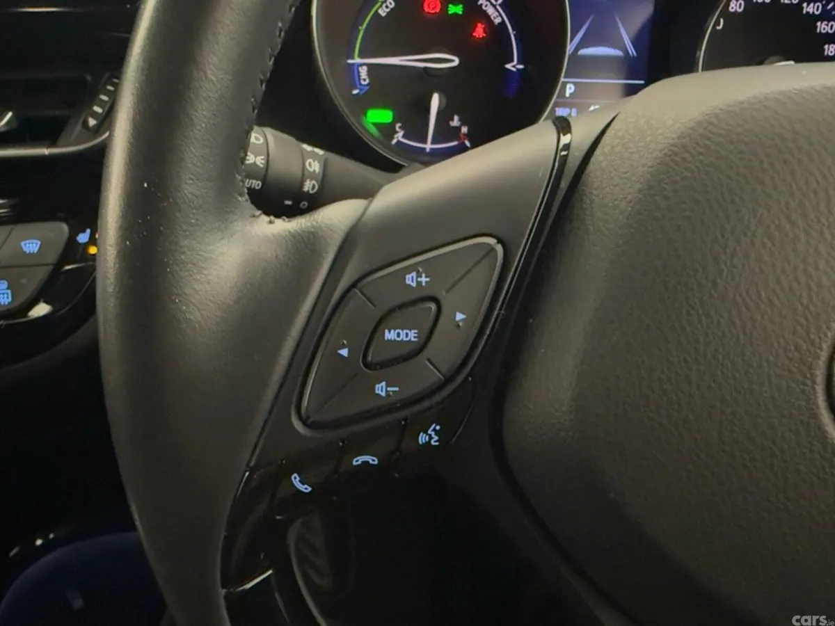 Toyota C-HR SUV, Petrol Hybrid, 2023, Silver