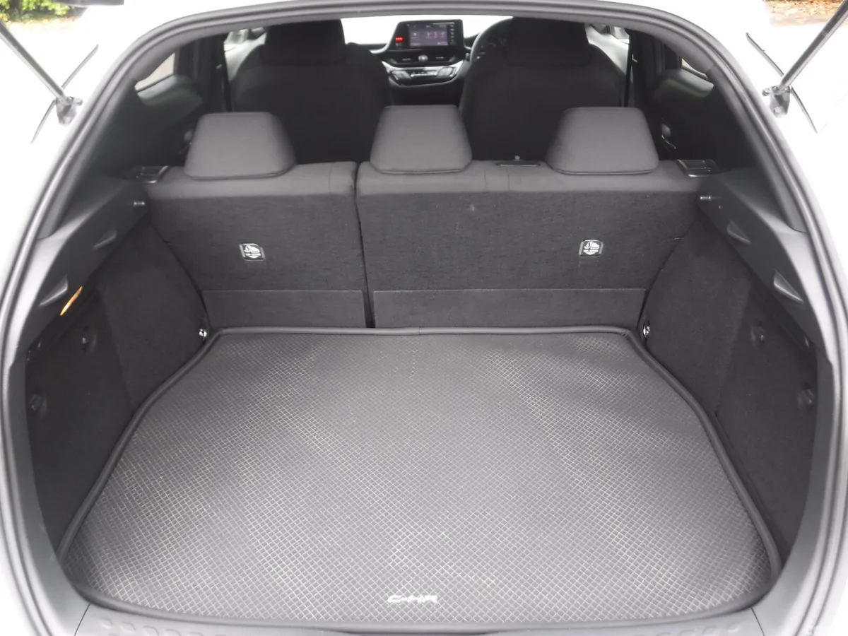 Toyota C-HR Hatchback, Petrol Hybrid, 2018, White