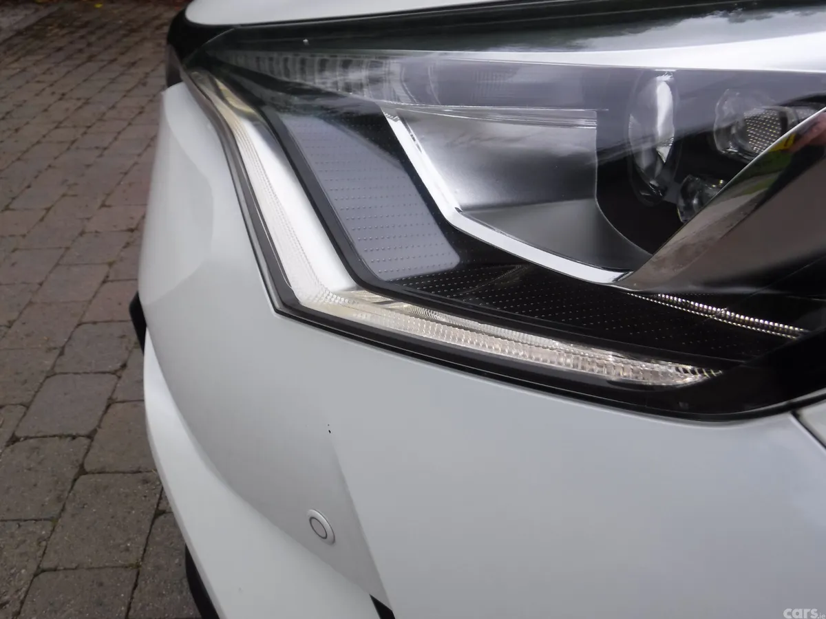 Toyota C-HR Hatchback, Petrol Hybrid, 2018, White