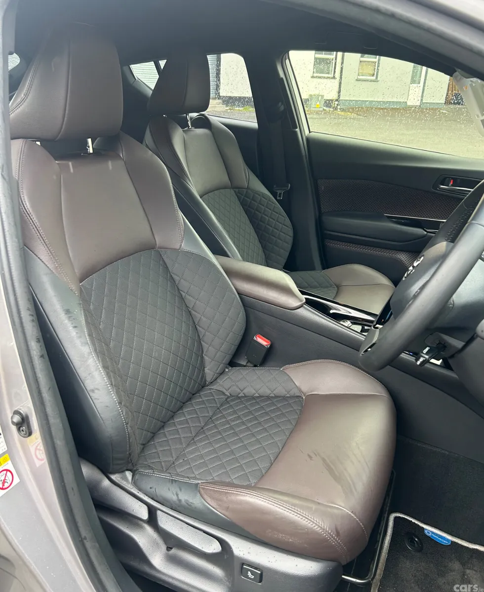Toyota C-HR SUV, Petrol Hybrid, 2018, Grey