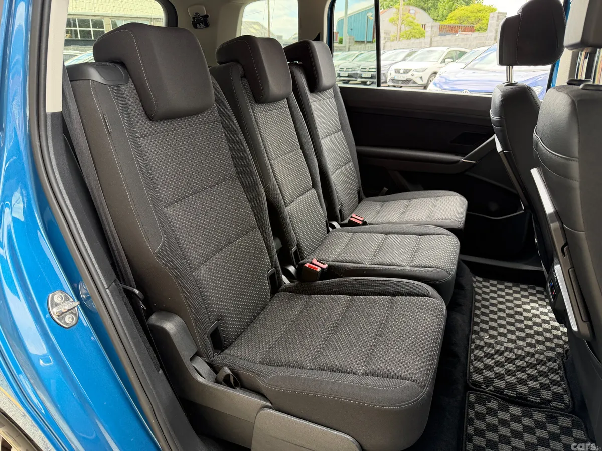 Volkswagen Touran Estate, Petrol, 2018, Black