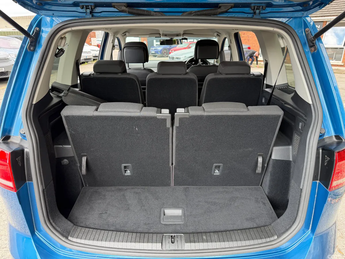 Volkswagen Touran Estate, Petrol, 2018, Black