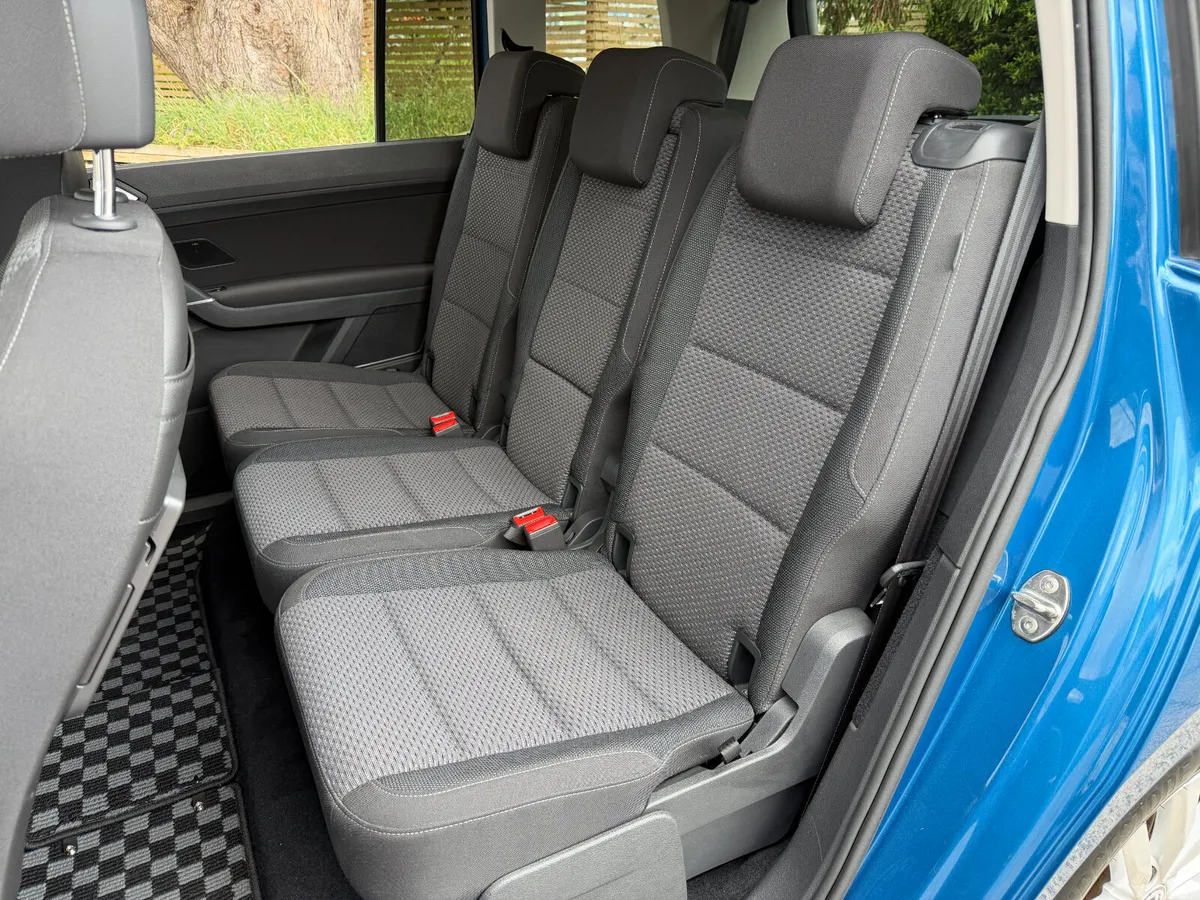 Volkswagen Touran Estate, Petrol, 2018, Black