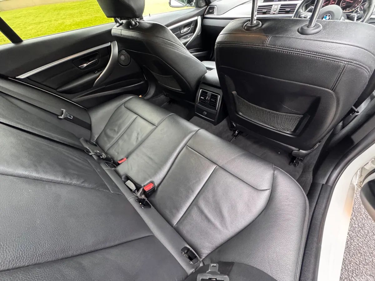 BMW 3-Series Saloon, Diesel, 2019, White