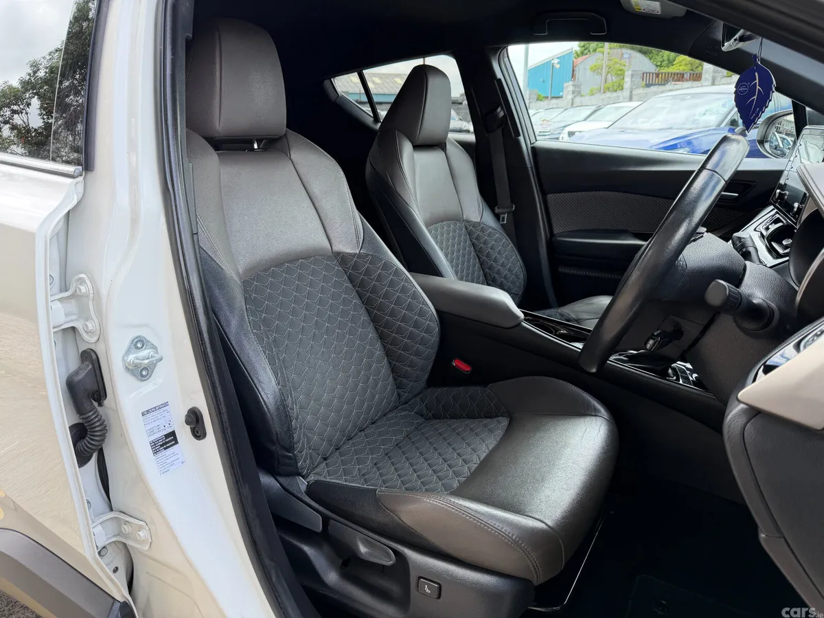 Toyota C-HR Hatchback, Petrol Hybrid, 2022, White