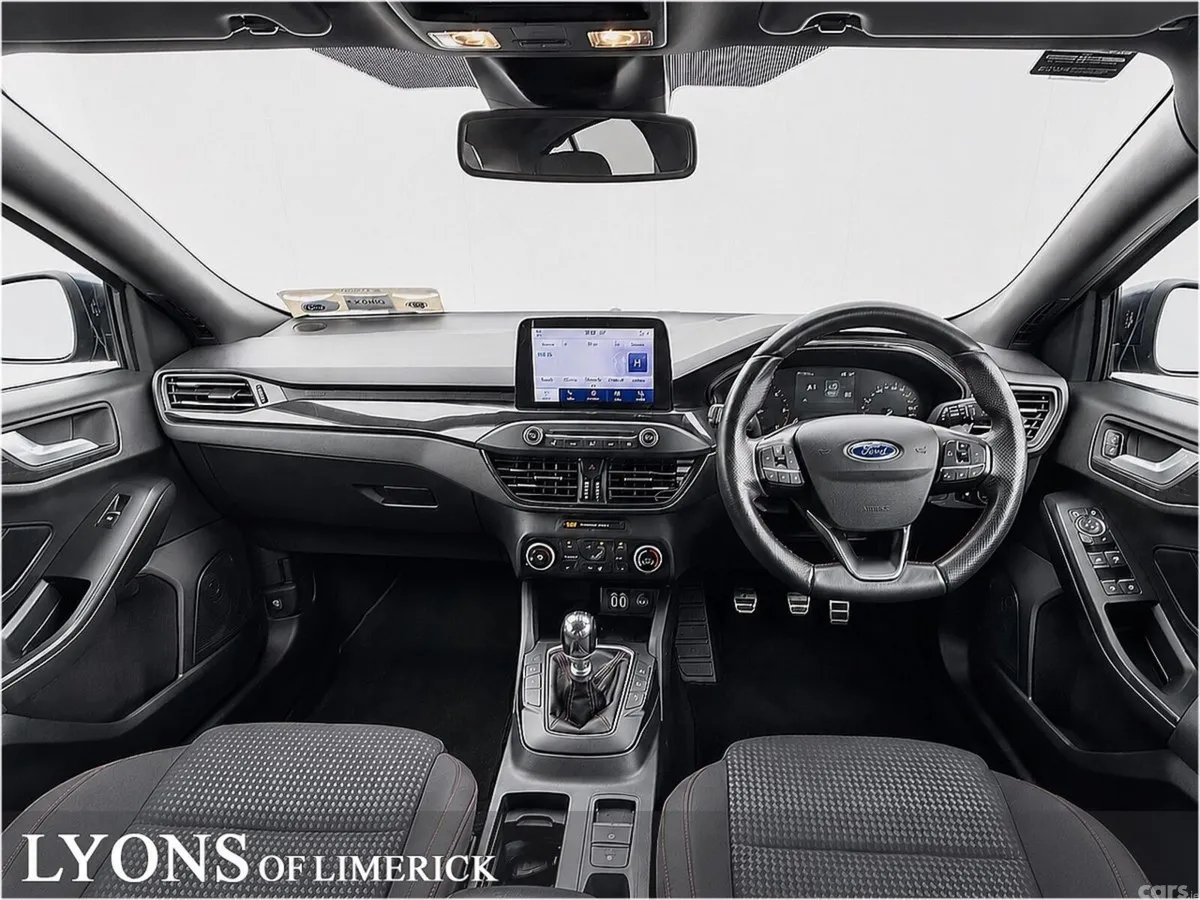 Ford Focus Hatchback, Diesel, 2021, Blue