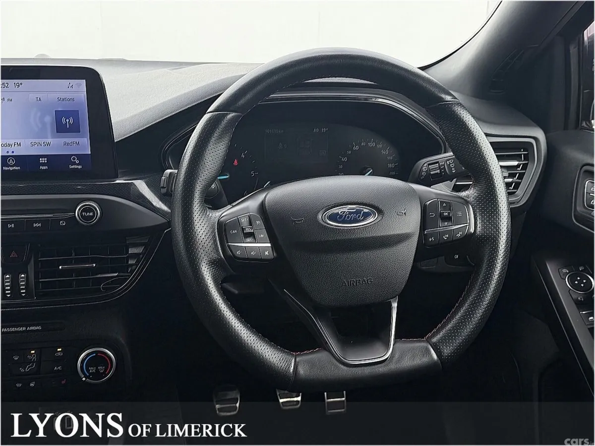 Ford Focus Hatchback, Diesel, 2021, Blue
