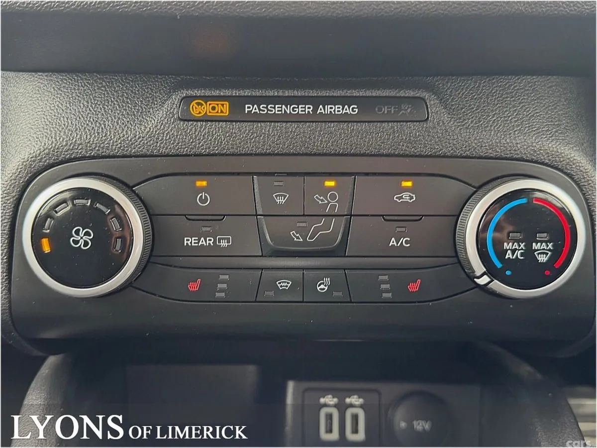 Ford Focus Hatchback, Diesel, 2021, Blue
