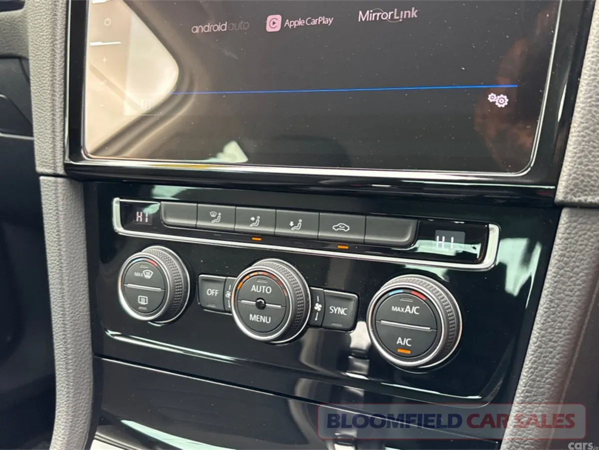 Volkswagen Golf Hatchback, Petrol, 2019, White
