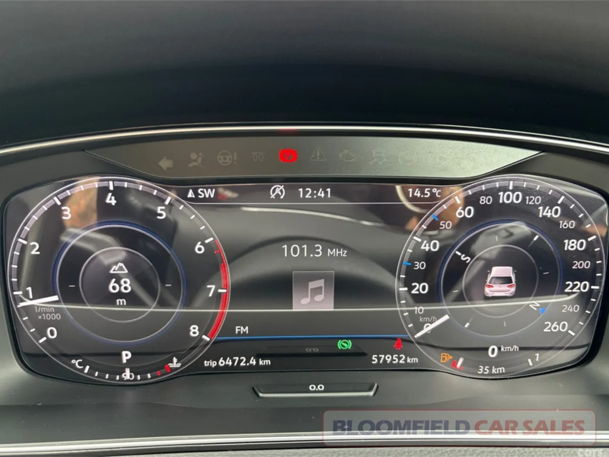 Volkswagen Golf Hatchback, Petrol, 2019, White
