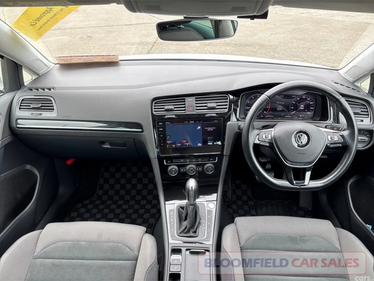 Volkswagen Golf Hatchback, Petrol, 2019, White