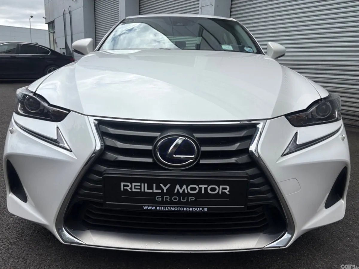 Lexus IS Saloon, Petrol Hybrid, 2018, White