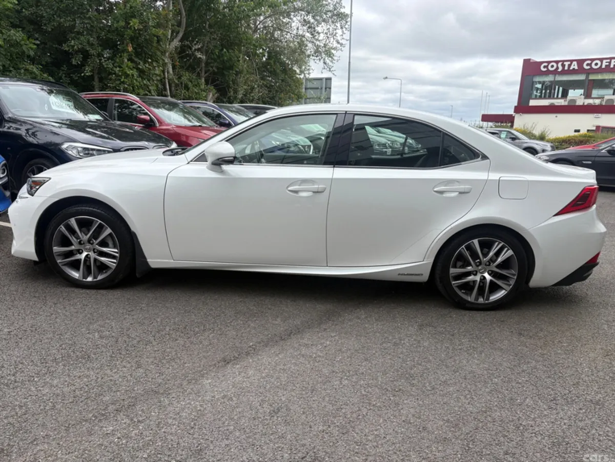 Lexus IS Saloon, Petrol Hybrid, 2018, White