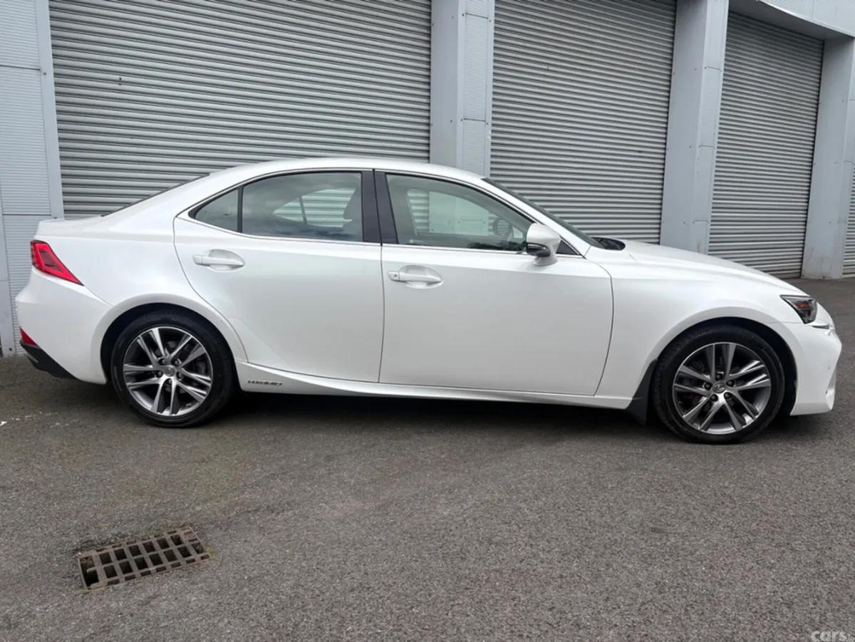 Lexus IS Saloon, Petrol Hybrid, 2018, White