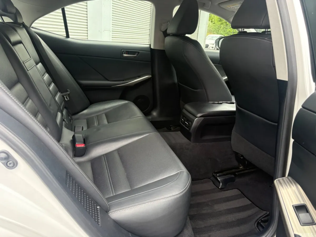 Lexus IS Saloon, Petrol Hybrid, 2018, White