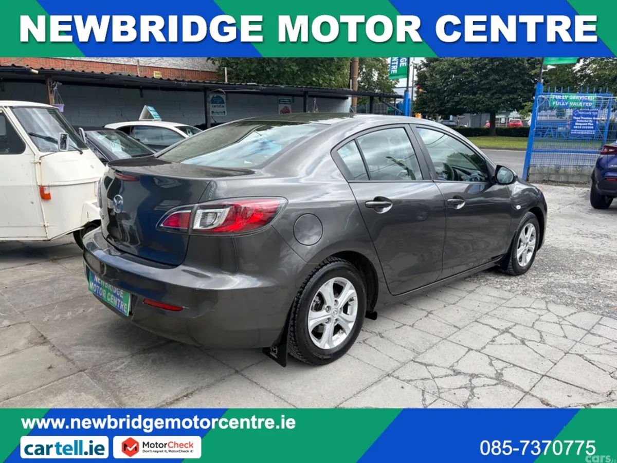 Mazda Mazda3 Saloon, Diesel, 2012, Grey