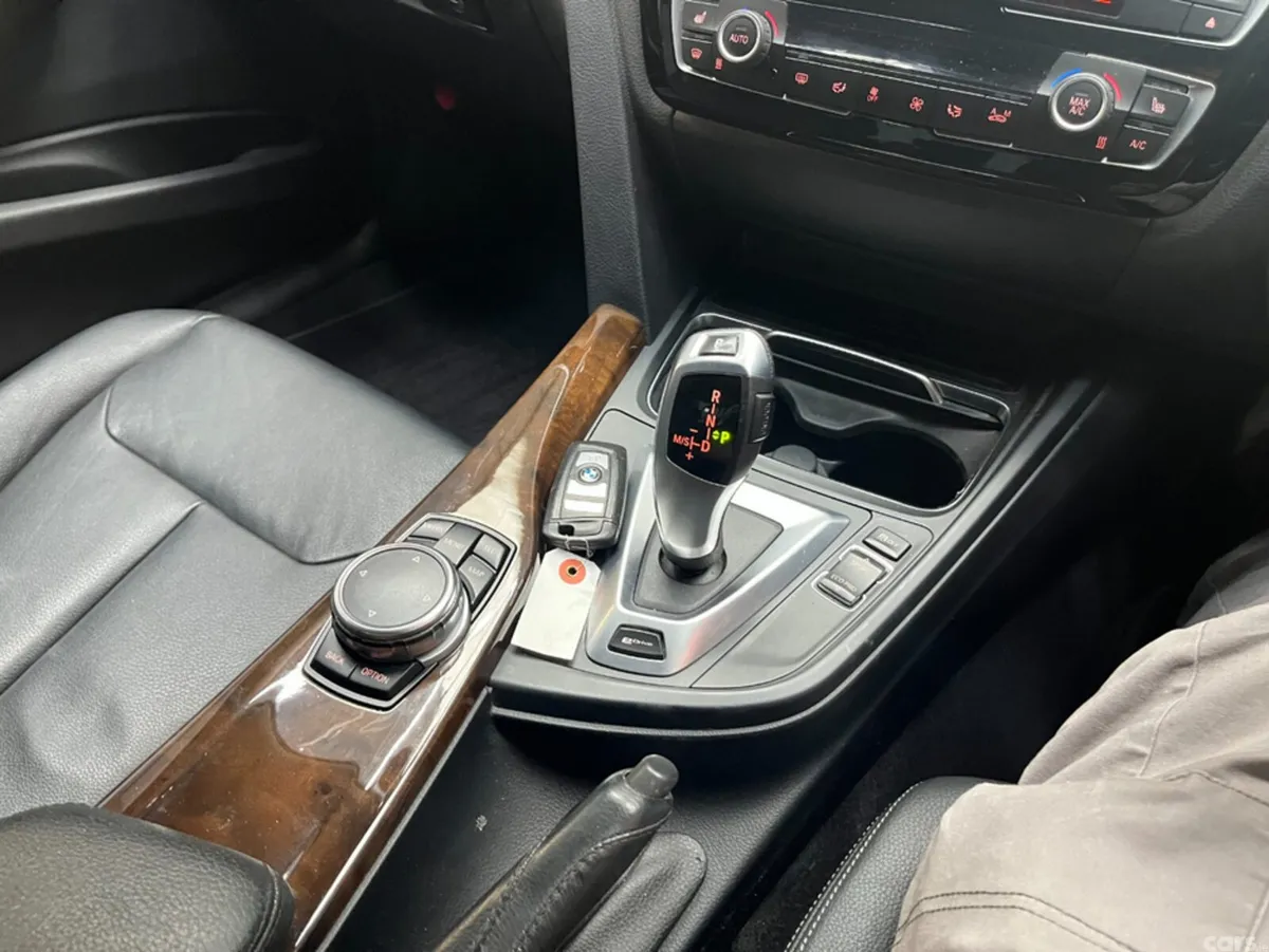 BMW 3-Series Saloon, Petrol Plug-in Hybrid, 2017, Black