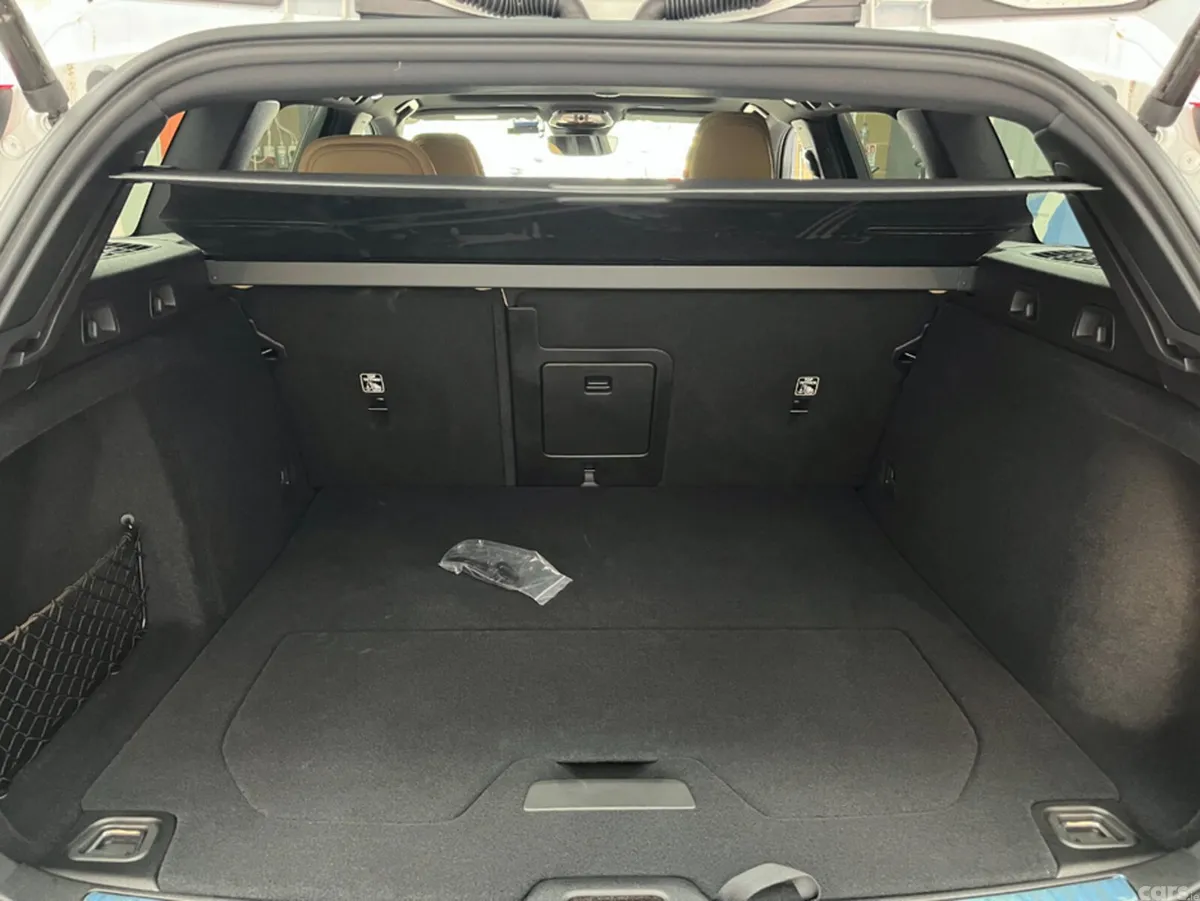 Volvo V60 Saloon, Petrol Plug-in Hybrid, 2024, White