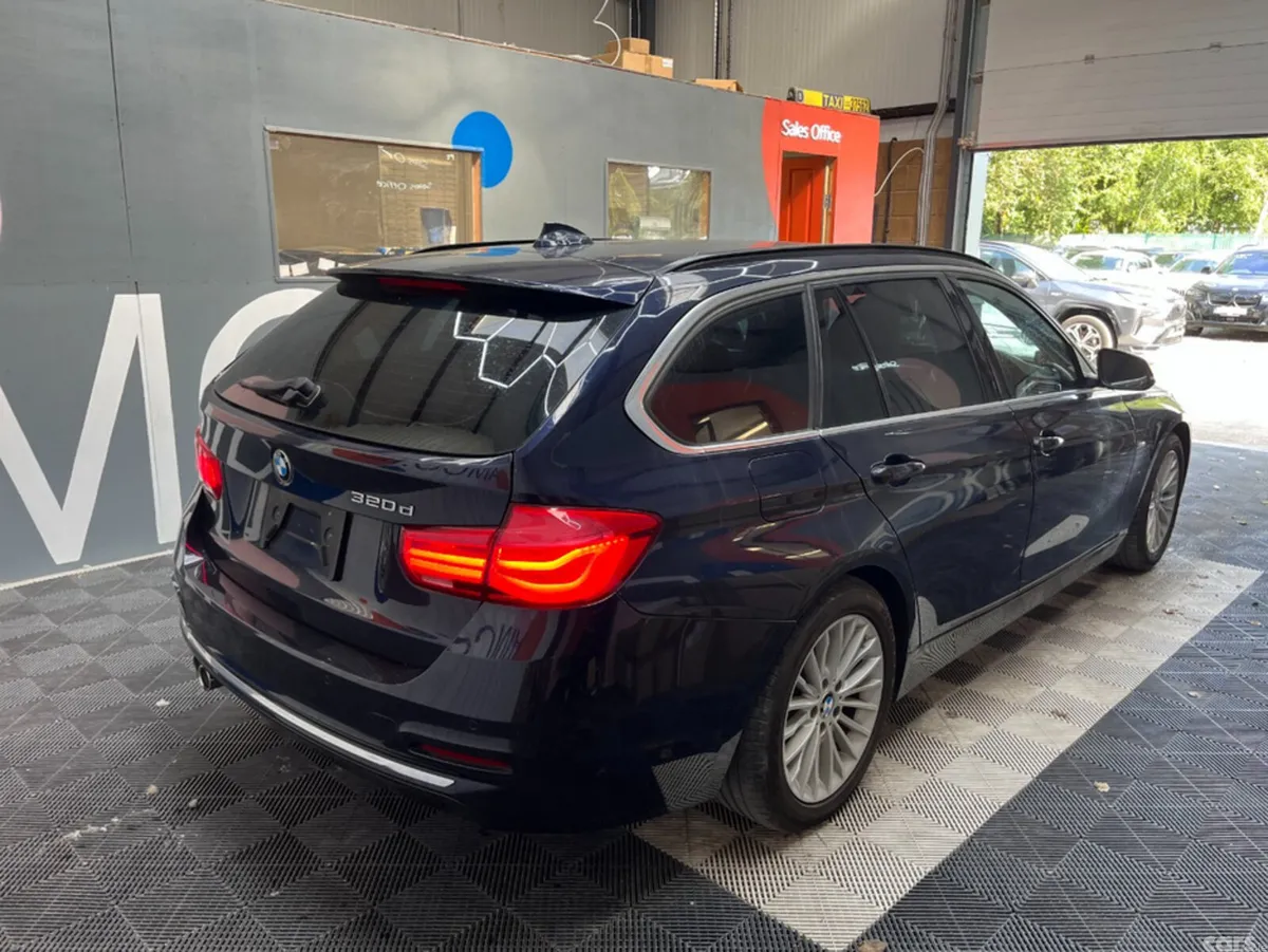 BMW 3-Series Estate, Diesel, 2017, Blue